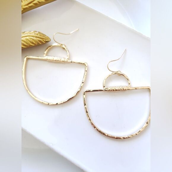 New! Zara Irregular Drop Earrings - Picture 7 of 14